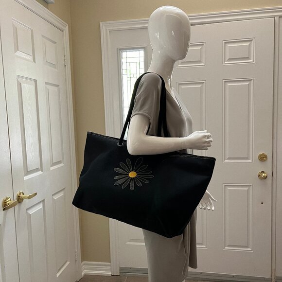 Black/Yellow Daisy Large Tote by Nautilos - Authentic - Picture 8 of 16